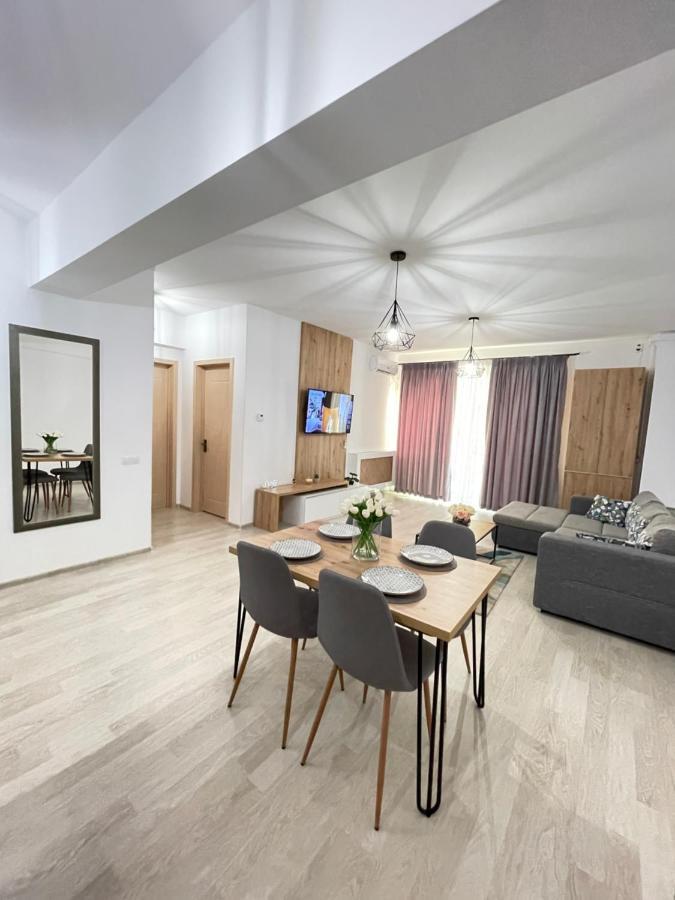 Mamaia Moonlight Apartment ภายนอก รูปภาพ