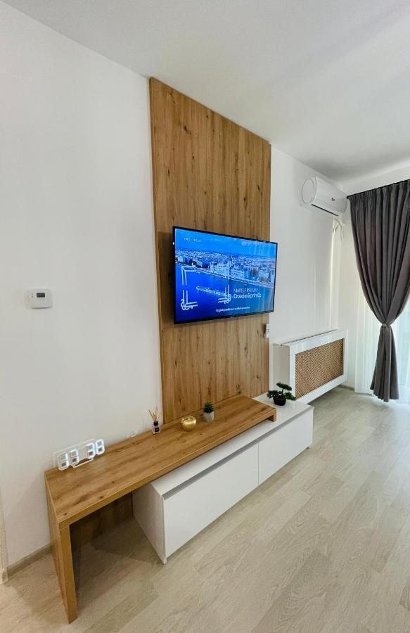 Mamaia Moonlight Apartment ภายนอก รูปภาพ