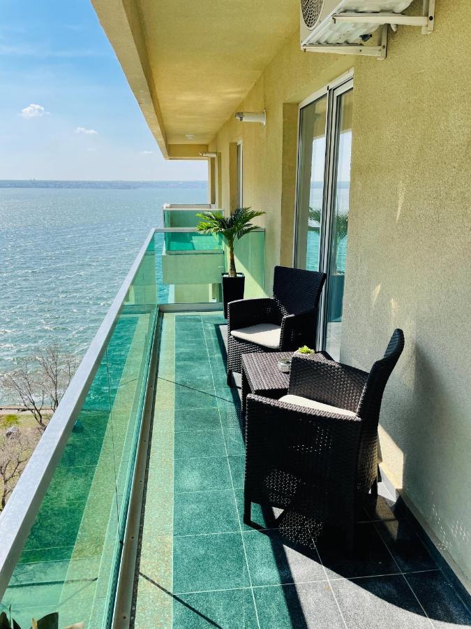 Mamaia Moonlight Apartment ภายนอก รูปภาพ
