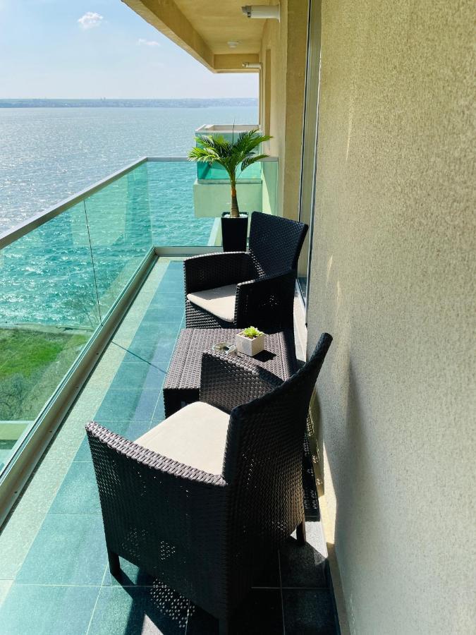 Mamaia Moonlight Apartment ภายนอก รูปภาพ